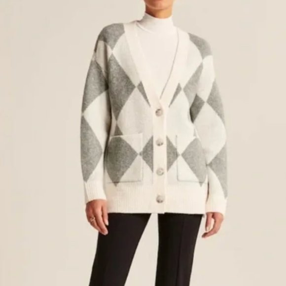 Abercrombie & Fitch Sweaters - ABERCROMBIE & Fitch Oversize Gray Argyle Button Cardigan size Medium